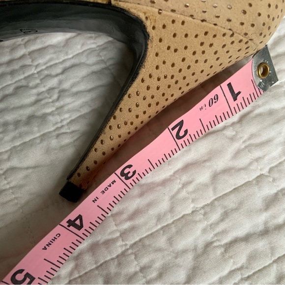 BROWNS  SUEDE PUMPS / CAMEL WITH BROWN DOT DETAIL / GOLD / 3 INCH HIGH HEEL - Picture 5 of 12